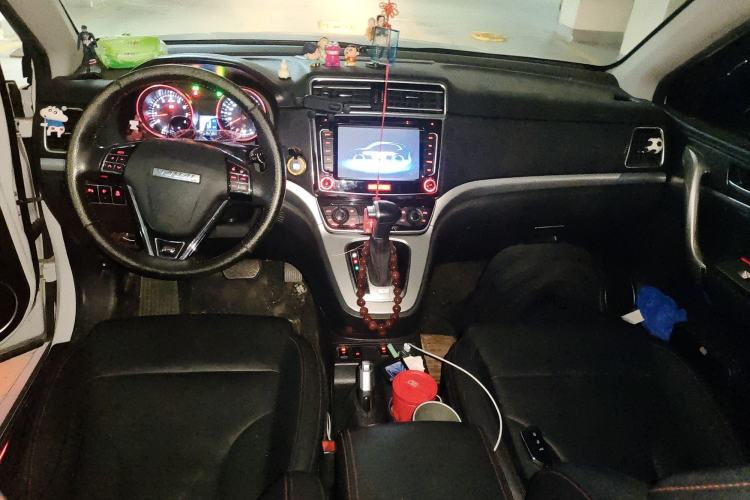 Used Haval H6 2015 Sport Edition 1.5T Automatic Two-Wheel Drive Luxury Model Center Console