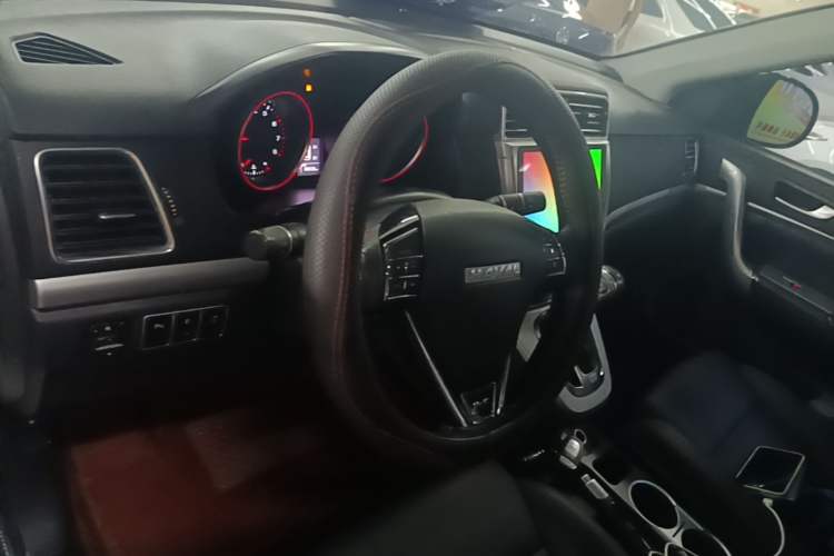 Used Haval H6 2015 Sport Edition 1.5T Automatic Two-Wheel Drive Luxury Model Center Console