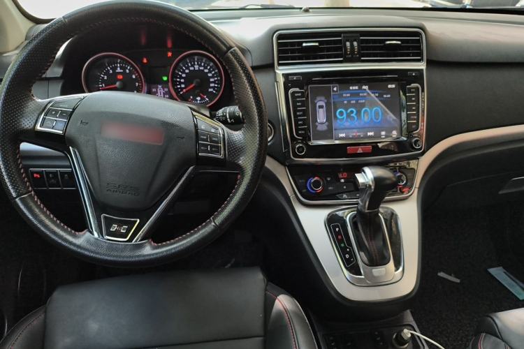 Used Haval H6 2015 Sport Edition 1.5T Automatic Two-Wheel Drive Luxury Model Center Console