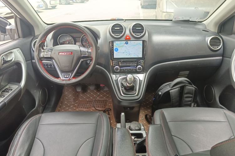 Used Haval H6 2015 Upgraded Model 1.5T Manual Two-Wheel Drive Elite Version Center Console