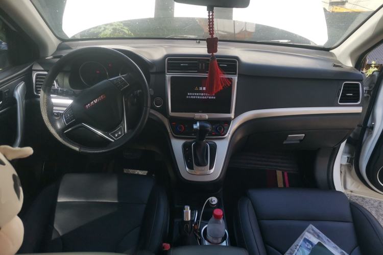 Used Haval H6 2015 Sport Edition 1.5T Automatic Two-Wheel Drive Luxury Model Center Console