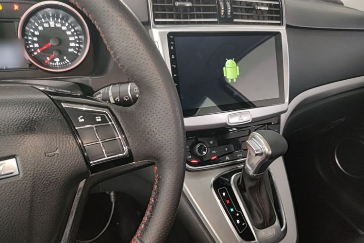 Used Haval H6 2015 Sport Edition 1.5T Automatic Two-Wheel Drive Luxury Model Center Console