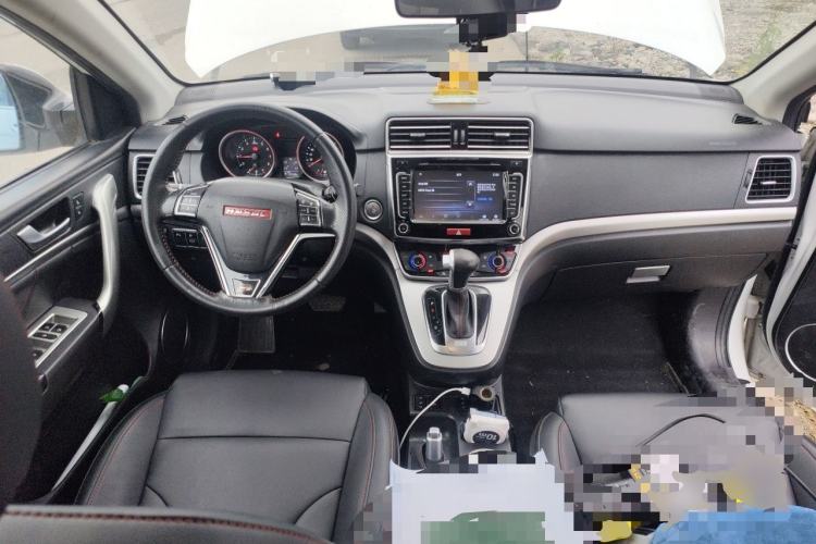 Used Haval H6 2015 Sport Edition 1.5T Automatic Two-Wheel Drive Luxury Model Center Console