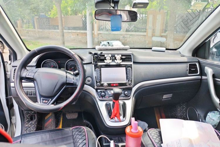 Used Haval H6 2015 Sport Edition 1.5T Automatic Two-Wheel Drive Luxury Model Center Console