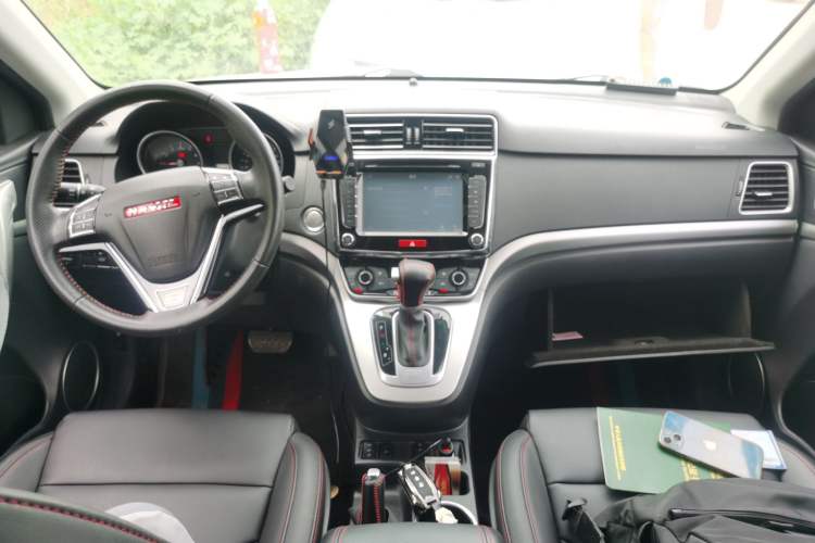 Used Haval H6 2015 Sport Edition 1.5T Automatic Two-Wheel Drive Luxury Model Center Console