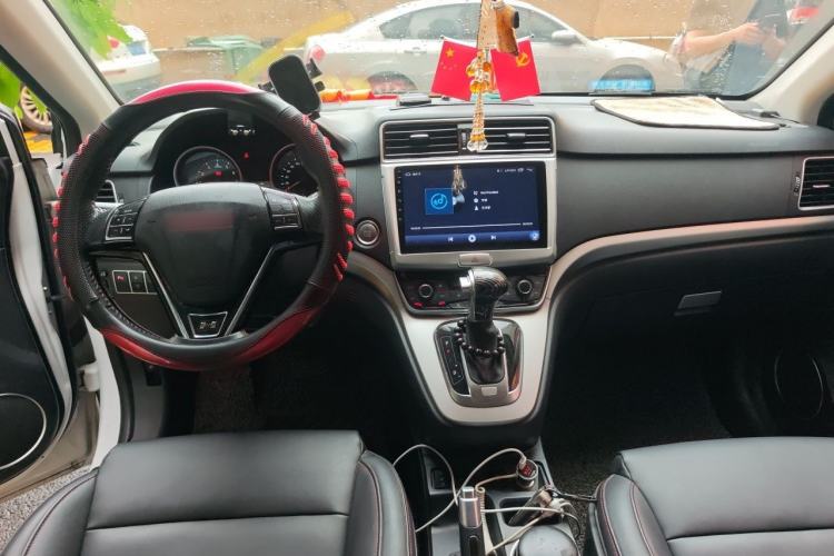 Used Haval H6 2015 Sport Edition 1.5T Automatic Two-Wheel Drive Luxury Model Center Console