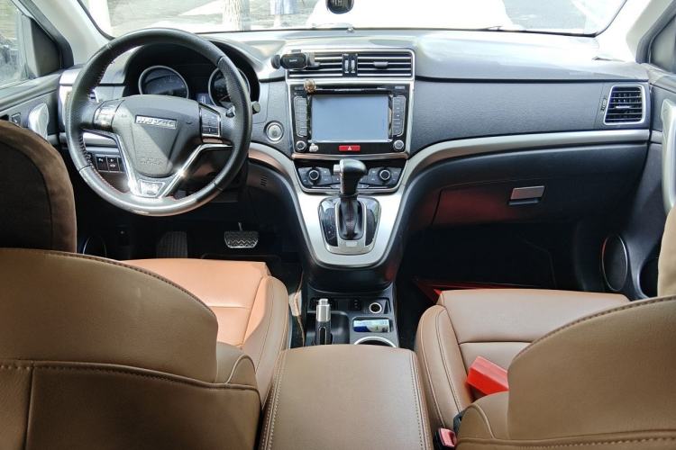 Used Haval H6 2015 Sport Edition 1.5T Automatic Two-Wheel Drive Luxury Model Center Console