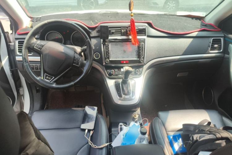 Used Haval H6 2015 Sport Edition 1.5T Automatic Two-Wheel Drive Luxury Model Center Console