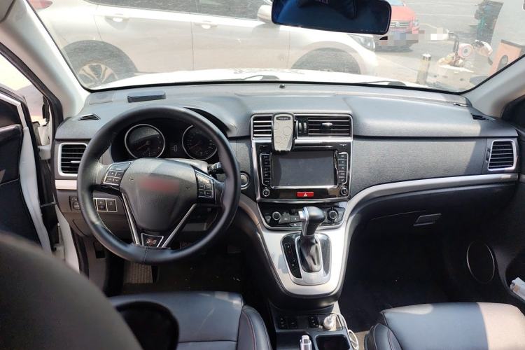 Used Haval H6 2015 Sport Edition 1.5T Automatic Two-Wheel Drive Luxury Model Center Console