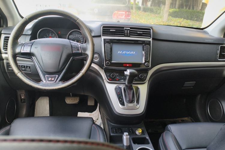 Used Haval H6 2015 Sport Edition 1.5T Automatic Two-Wheel Drive Luxury Model Center Console