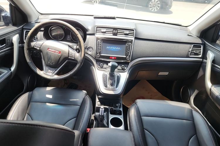 Used Haval H6 2015 Sport Edition 1.5T Automatic Two-Wheel Drive Luxury Model Center Console