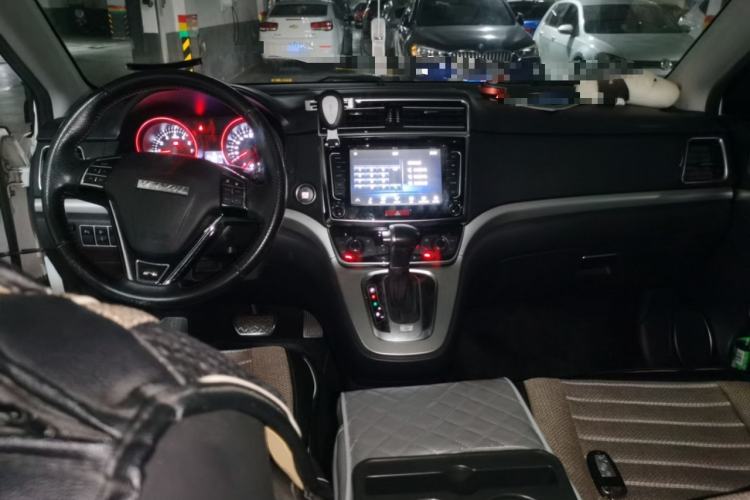 Used Haval H6 2015 Sport Edition 1.5T Automatic Two-Wheel Drive Luxury Model Center Console
