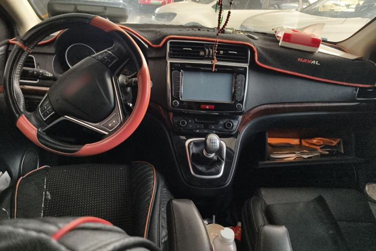 Used Haval H6 2015 Sport Edition 1.5T Manual Two-Wheel Drive Elite Model Center Console