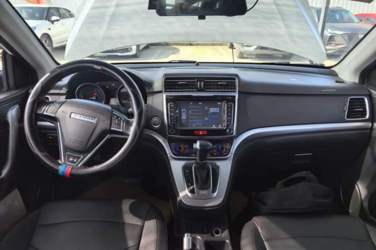 Used Haval H6 2015 Sport Edition 1.5T Automatic Two-Wheel Drive Luxury Model Center Console