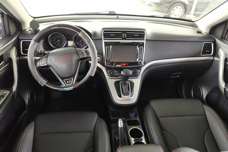 Used Haval H6 2015 Sport Edition 1.5T Automatic Two-Wheel Drive Luxury Model Center Console