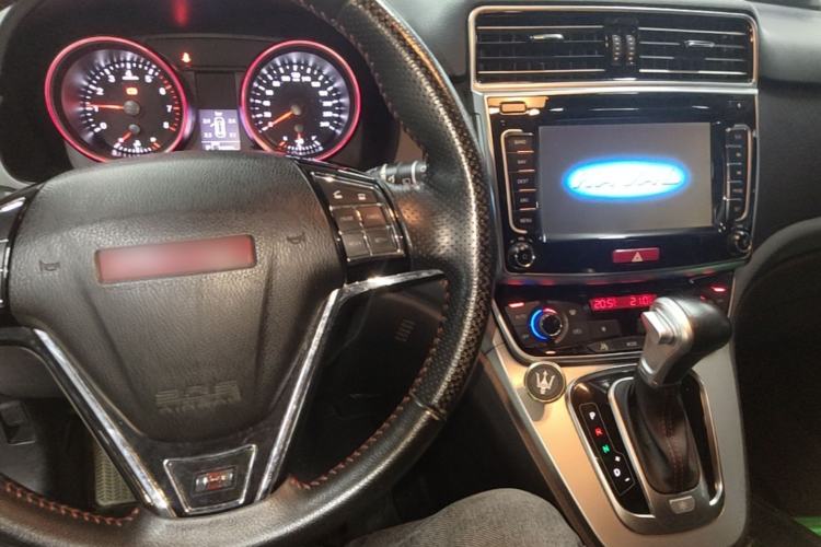 Used Haval H6 2015 Sport Edition 1.5T Automatic Two-Wheel Drive Luxury Model Center Console