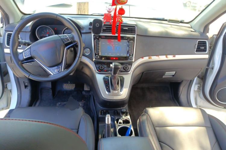 Used Haval H6 2015 Sport Edition 1.5T Automatic Two-Wheel Drive Luxury Model Center Console