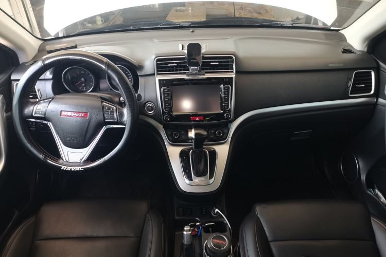 Used Haval H6 2015 Sport Edition 1.5T Automatic Two-Wheel Drive Luxury Model Center Console