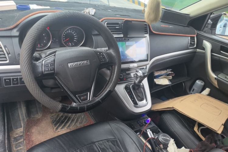 Used Haval H6 2015 Sport Edition 1.5T Automatic Two-Wheel Drive Luxury Model Center Console