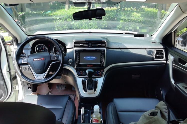 Used Haval H6 2015 Sport Edition 1.5T Automatic Two-Wheel Drive Luxury Model Center Console