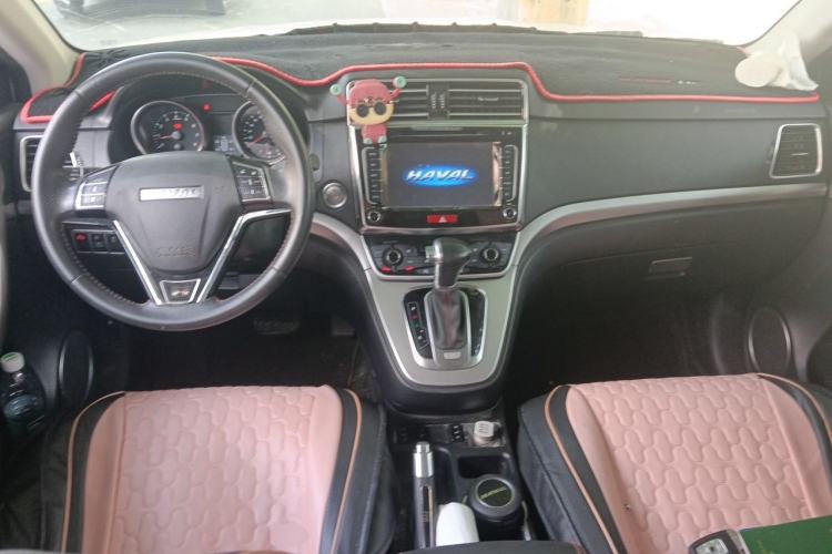 Used Haval H6 2015 Sport Edition 1.5T Automatic Two-Wheel Drive Luxury Model Center Console