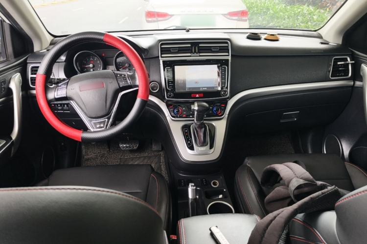 Used Haval H6 2015 Sport Edition 1.5T Automatic Two-Wheel Drive Luxury Model Center Console