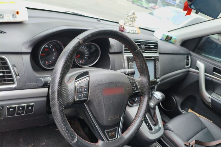 Used Haval H6 2015 Sport Edition 1.5T Automatic Two-Wheel Drive Luxury Model Center Console