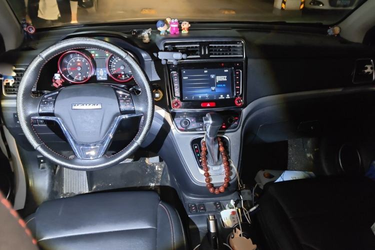 Used Haval H6 2015 Sport Edition 1.5T Automatic Two-Wheel Drive Luxury Model Center Console