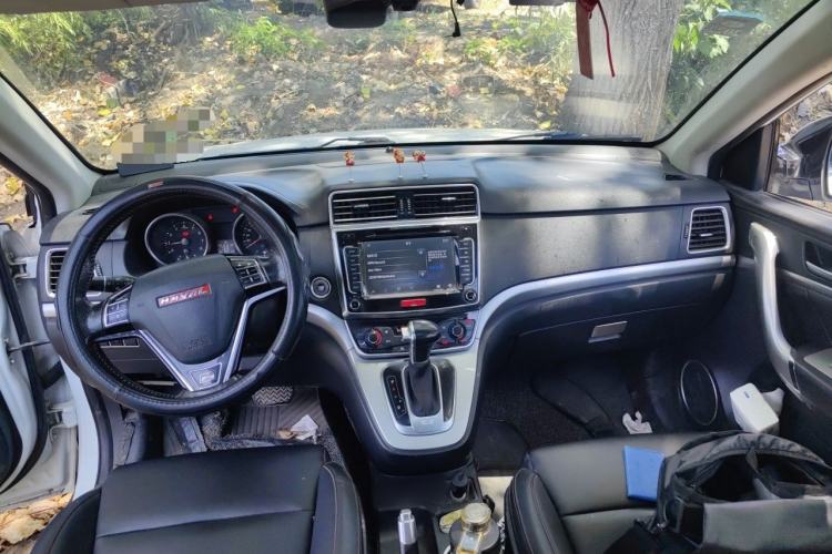 Used Haval H6 2015 Sport Edition 1.5T Automatic Two-Wheel Drive Luxury Model Center Console