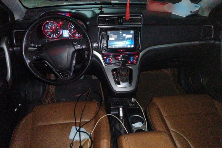 Used Haval H6 2015 Sport Edition 1.5T Automatic Two-Wheel Drive Luxury Model Center Console