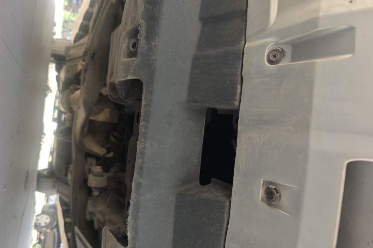 Used Haval H6 2015 Upgraded Model 1.5T Manual Two-Wheel Drive Elite Version Chassis Front