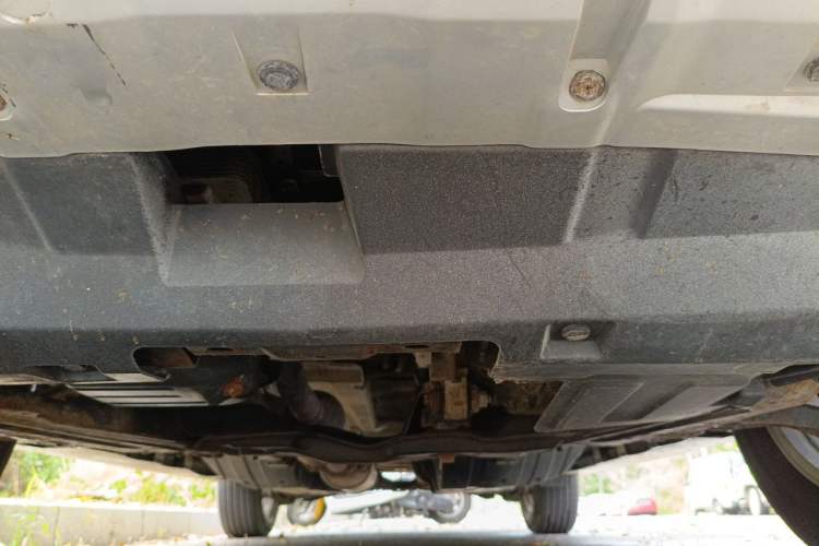 Used Haval H6 2015 Upgraded Model 1.5T Manual Two-Wheel Drive Elite Version Chassis Front