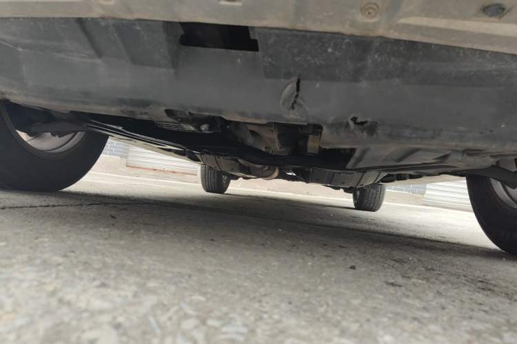 Used Haval H6 2015 Upgraded Model 1.5T Manual Two-Wheel Drive Elite Version Chassis Front