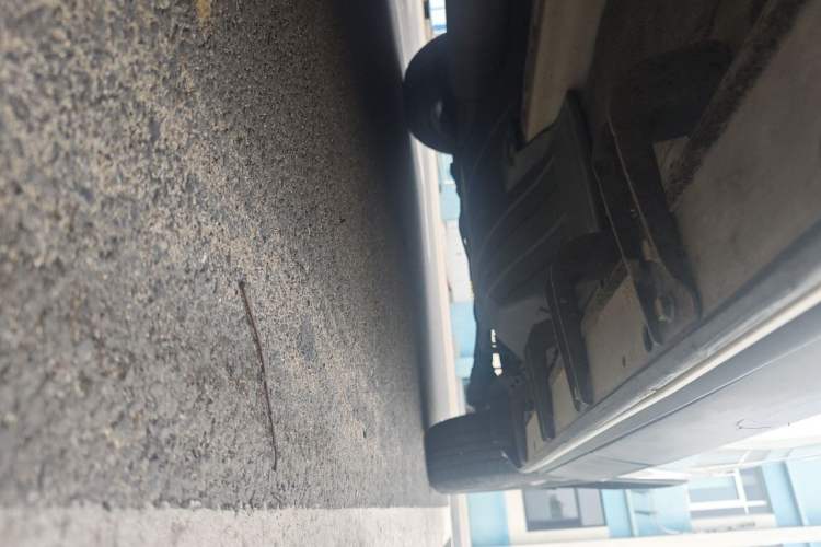 Used Haval H6 2015 Revised Version Sport Edition 1.5T Manual Transmission Two-Wheel Drive Elite Grade Chassis Front Left