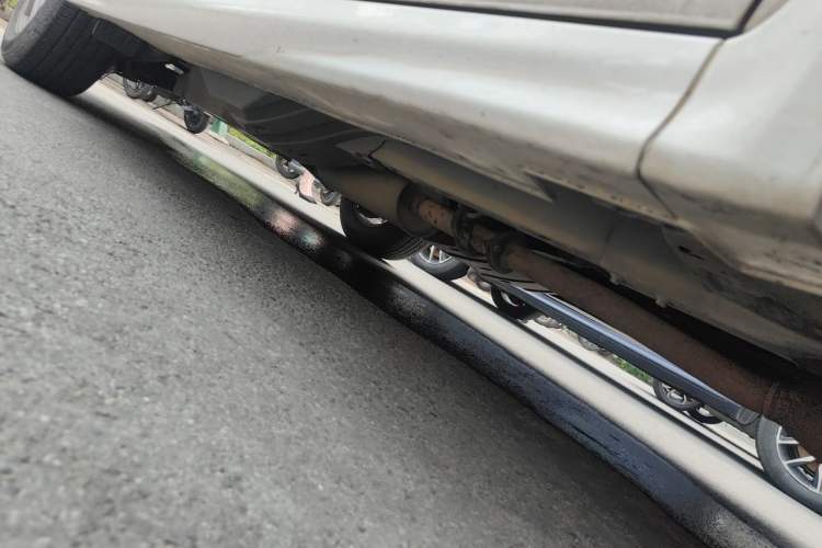 Used Haval H6 2015 Upgraded Model 1.5T Manual Two-Wheel Drive Elite Version Chassis Front Right