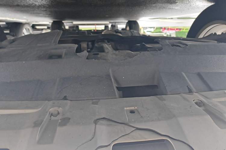 Used Haval H6 2015 Upgraded Model 1.5T Manual Two-Wheel Drive Elite Version Chassis Front