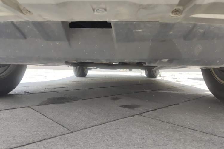 Used Haval H6 2015 Upgraded Model 1.5T Manual Two-Wheel Drive Elite Version Chassis Front