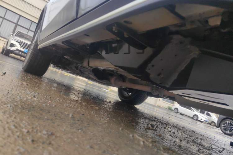 Used Haval H6 2015 Sport Edition 1.5T Automatic Two-Wheel Drive Luxury Model Chassis Rear Left