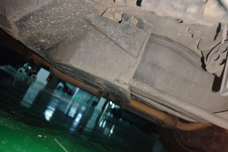 Used Haval H6 2015 Sport Edition 1.5T Automatic Two-Wheel Drive Luxury Model Chassis Rear Left