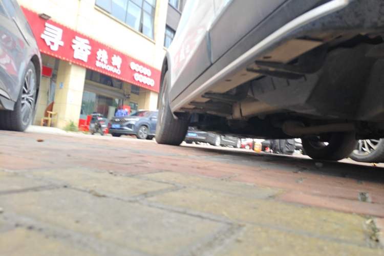 Used Haval H6 2015 Revised Version Sport Edition 1.5T Manual Transmission Two-Wheel Drive Elite Grade Chassis Rear Left