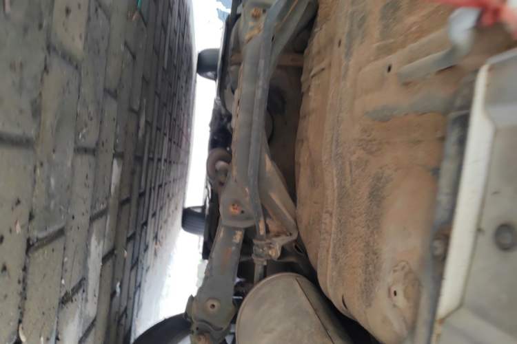 Used Haval H6 2015 Upgraded Model 1.5T Manual Two-Wheel Drive Elite Version Chassis Rear