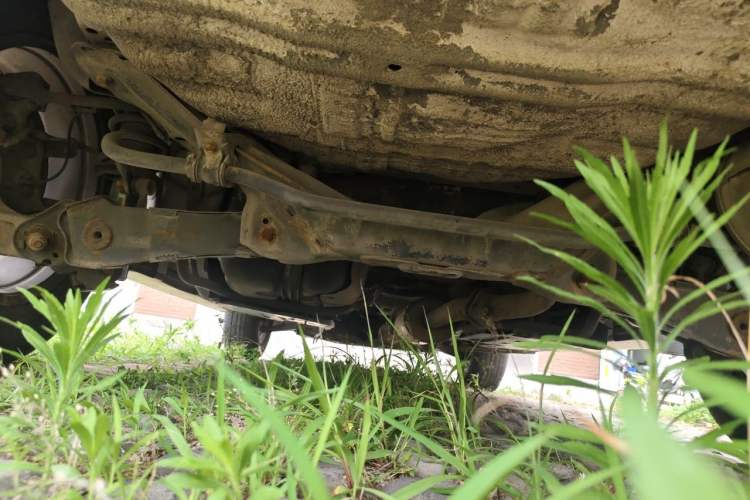 Used Haval H6 2015 Upgraded Model 1.5T Manual Two-Wheel Drive Elite Version Chassis Rear
