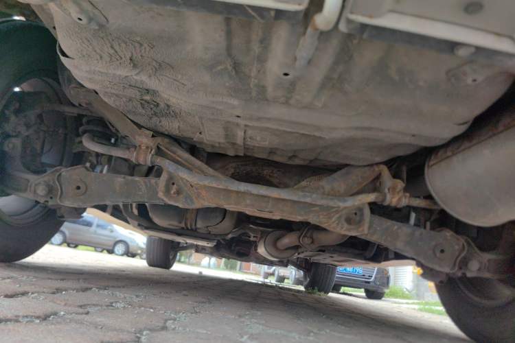 Used Haval H6 2015 Upgraded Model 1.5T Manual Two-Wheel Drive Elite Version Chassis Rear