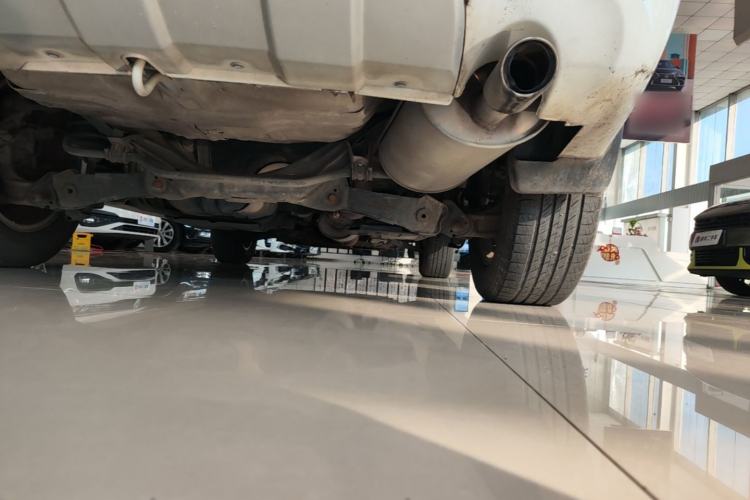 Used Haval H6 2015 Upgraded Model 1.5T Manual Two-Wheel Drive Elite Version Chassis Rear Right