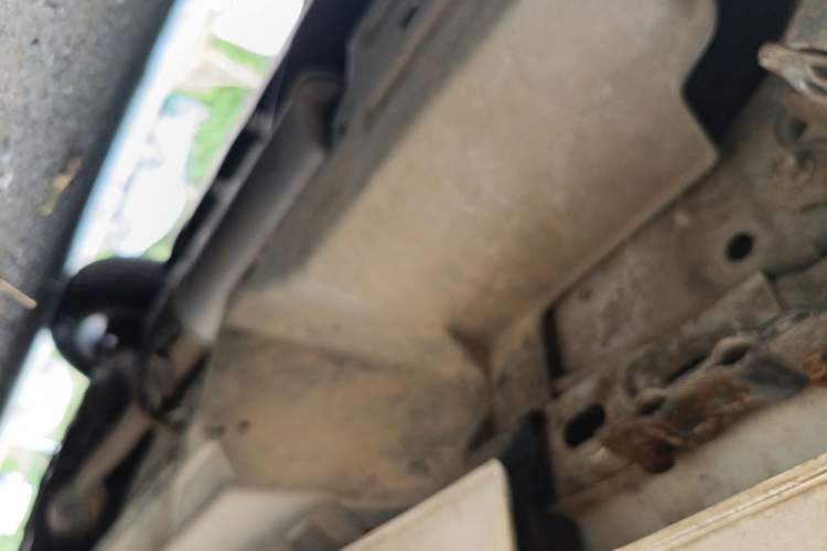 Used Haval H6 2015 Upgraded Model 1.5T Manual Two-Wheel Drive Elite Version Chassis Rear Right