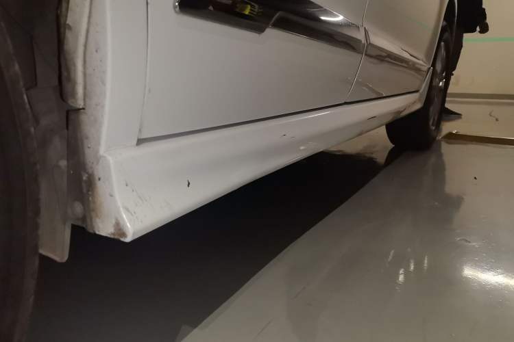 Used Haval H6 2015 Upgraded Model 1.5T Manual Two-Wheel Drive Elite Version Chassis Rear Right