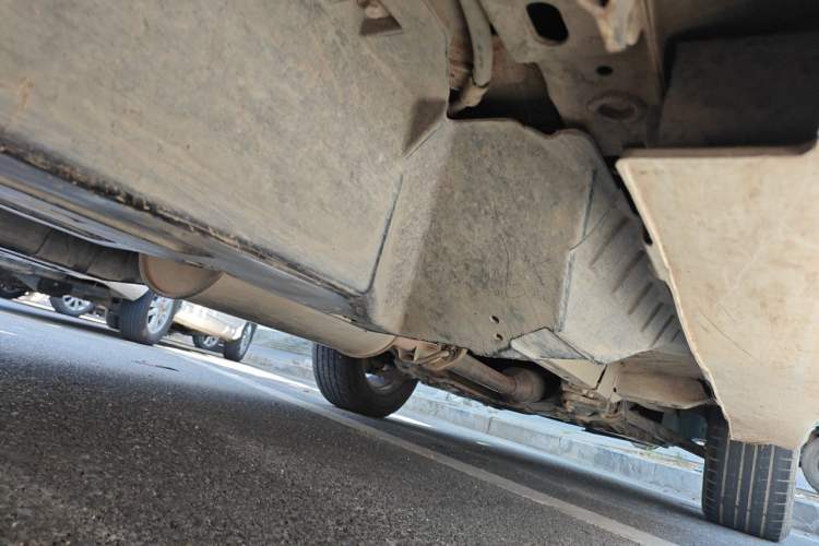 Used Haval H6 2015 Upgraded Model 1.5T Manual Two-Wheel Drive Elite Version Chassis Rear Right