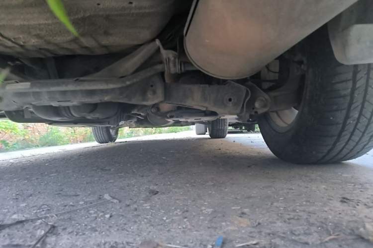 Used Haval H6 2015 Upgraded Model 1.5T Manual Two-Wheel Drive Elite Version Chassis Rear Right