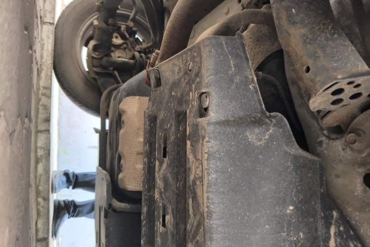 Used Haval H6 2015 Upgraded Model 1.5T Manual Two-Wheel Drive Elite Version Chassis Rear Right