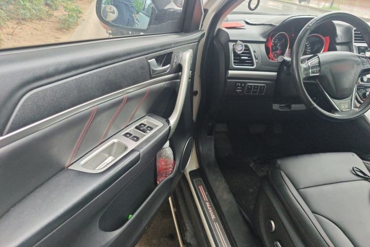 Used Haval H6 2015 Sport Edition 1.5T Automatic Two-Wheel Drive Luxury Model Driver Seat
